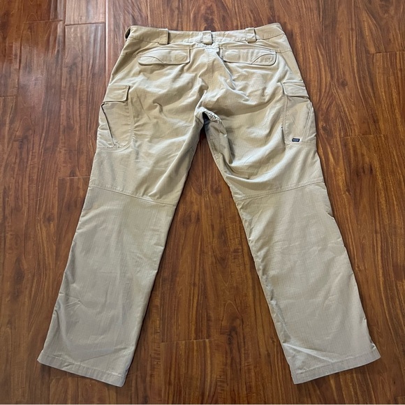 5.11 Tactical Carpenter Cargo Khaki Pants size 18 - Picture 8 of 13